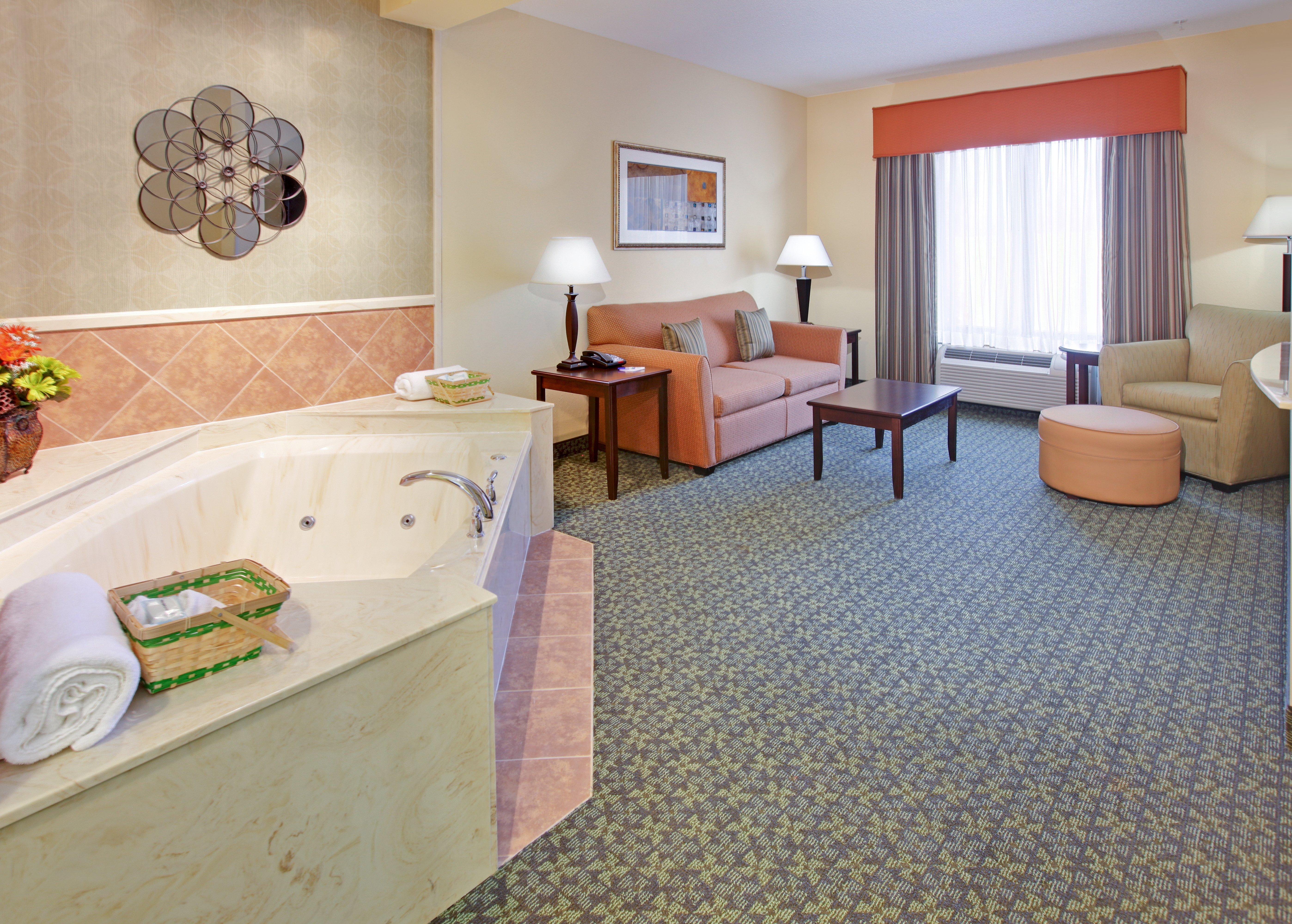 Holiday Inn Express & Suites Covington By Ihg Exterior foto