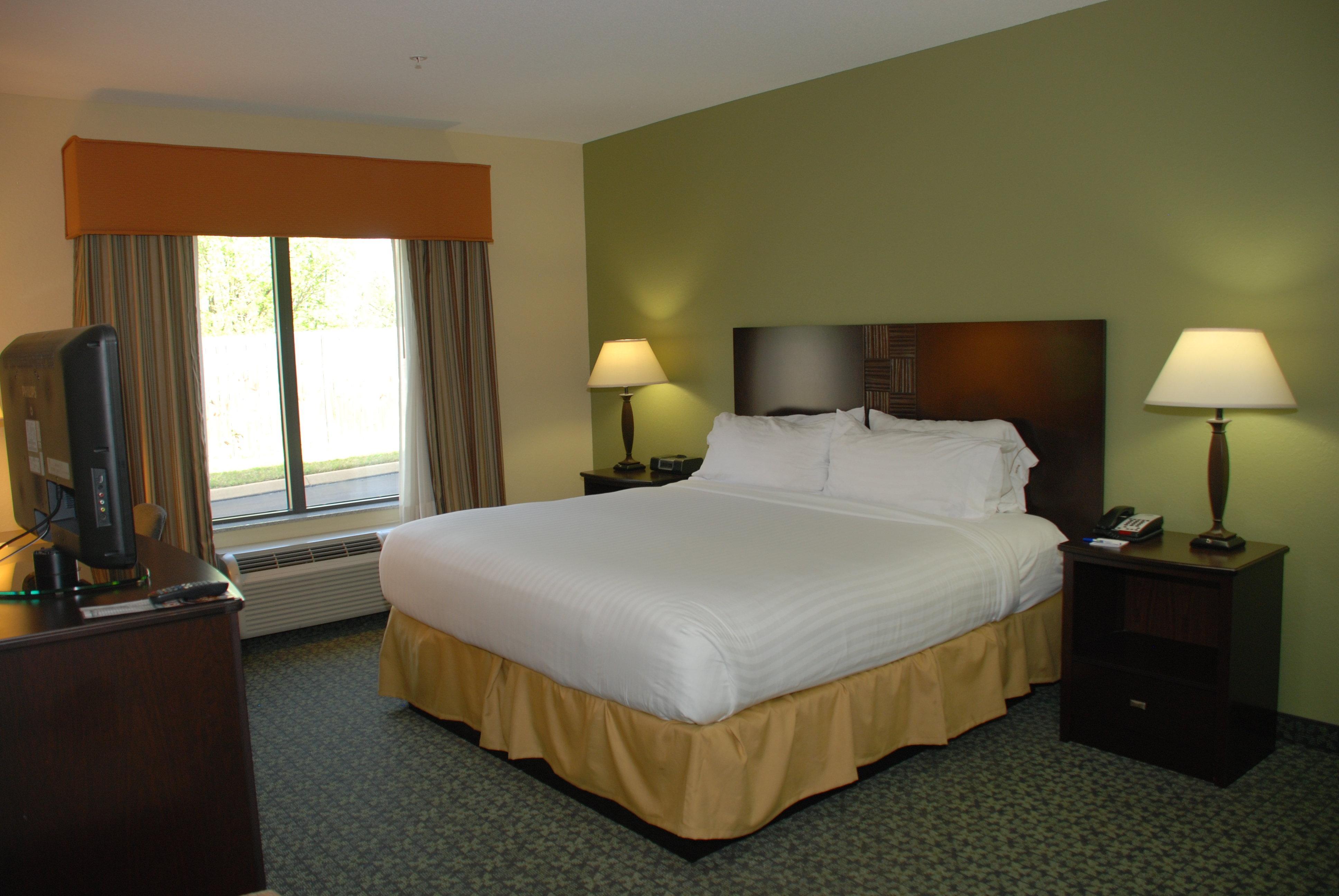 Holiday Inn Express & Suites Covington By Ihg Exterior foto