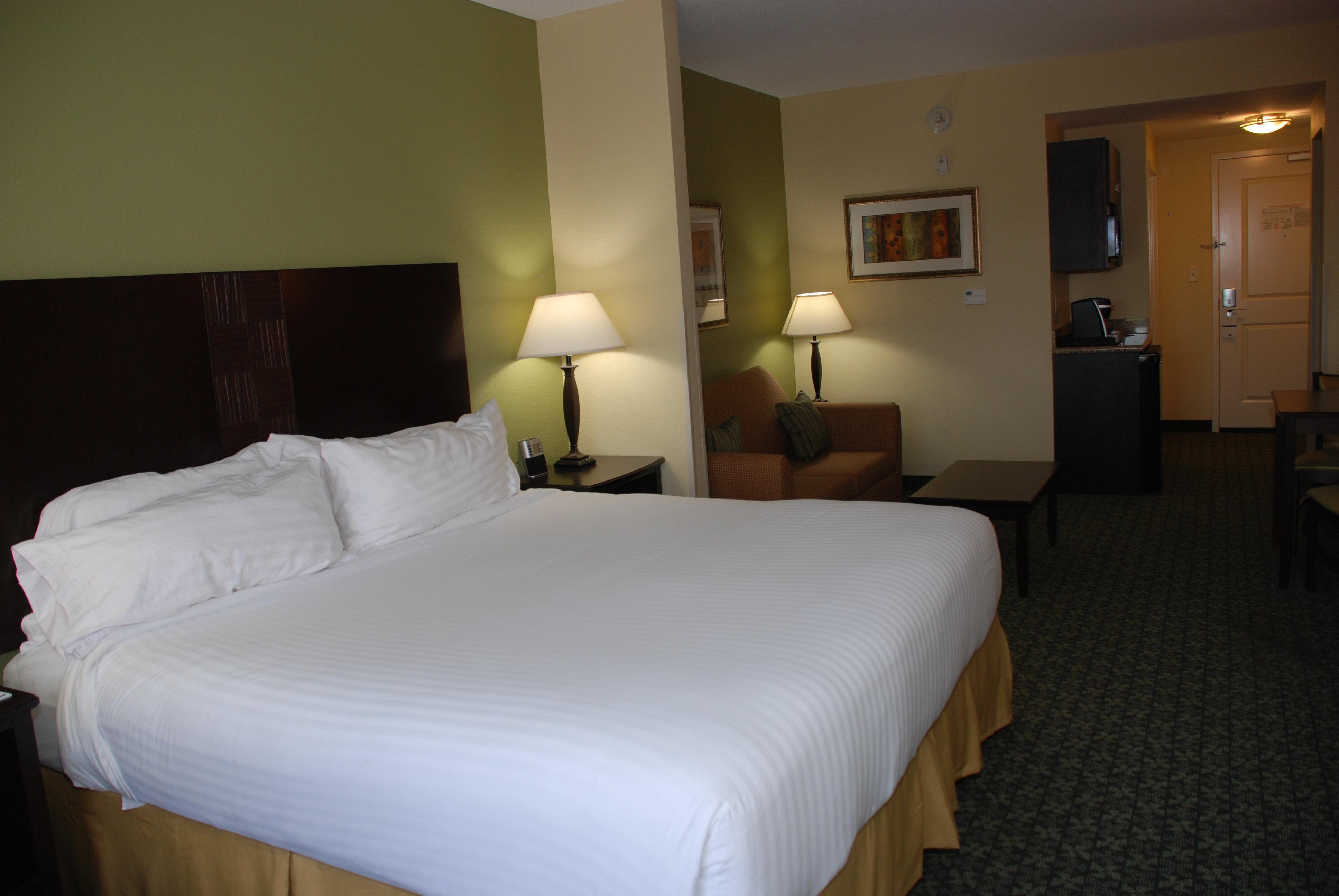 Holiday Inn Express & Suites Covington By Ihg Exterior foto