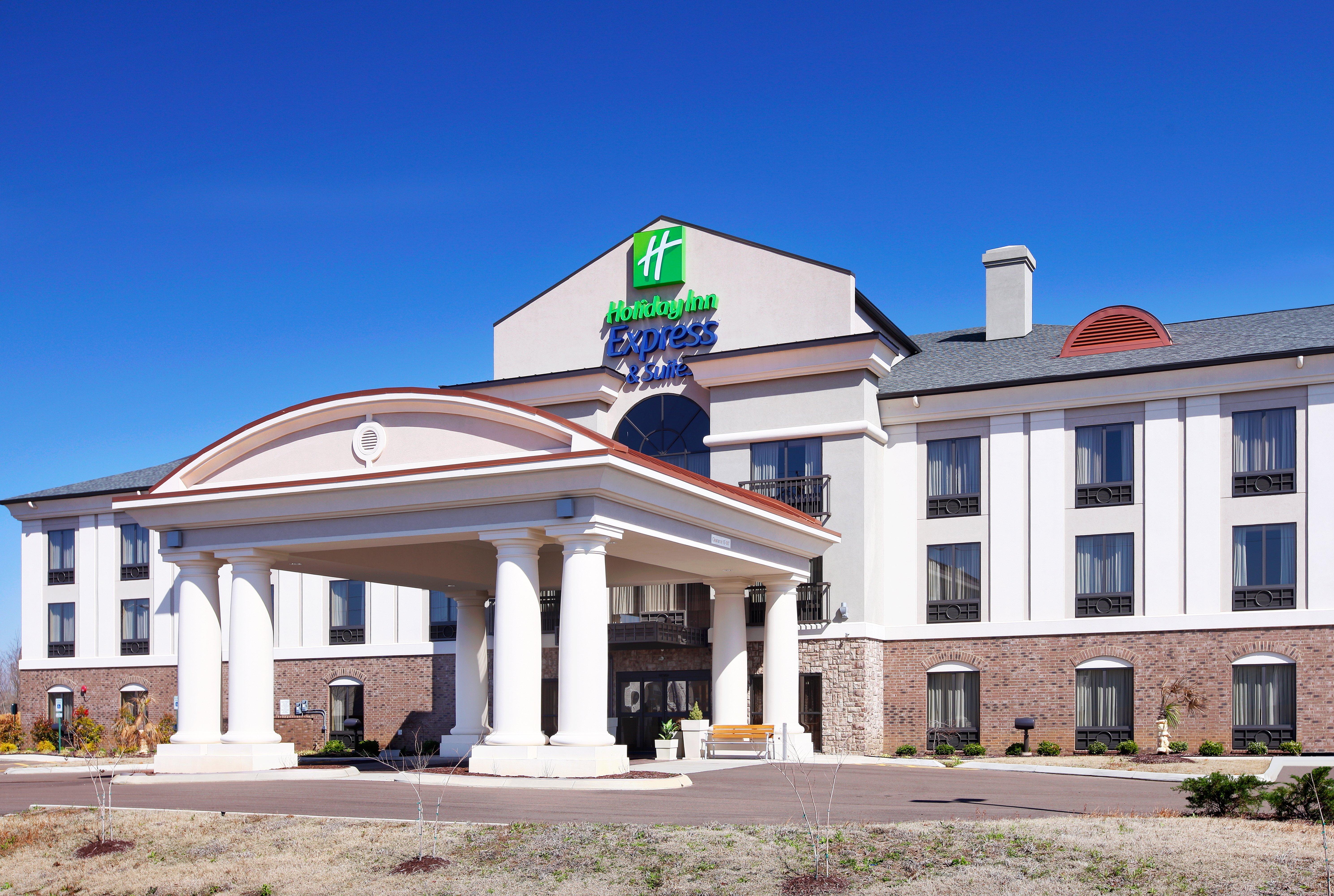 Holiday Inn Express & Suites Covington By Ihg Exterior foto