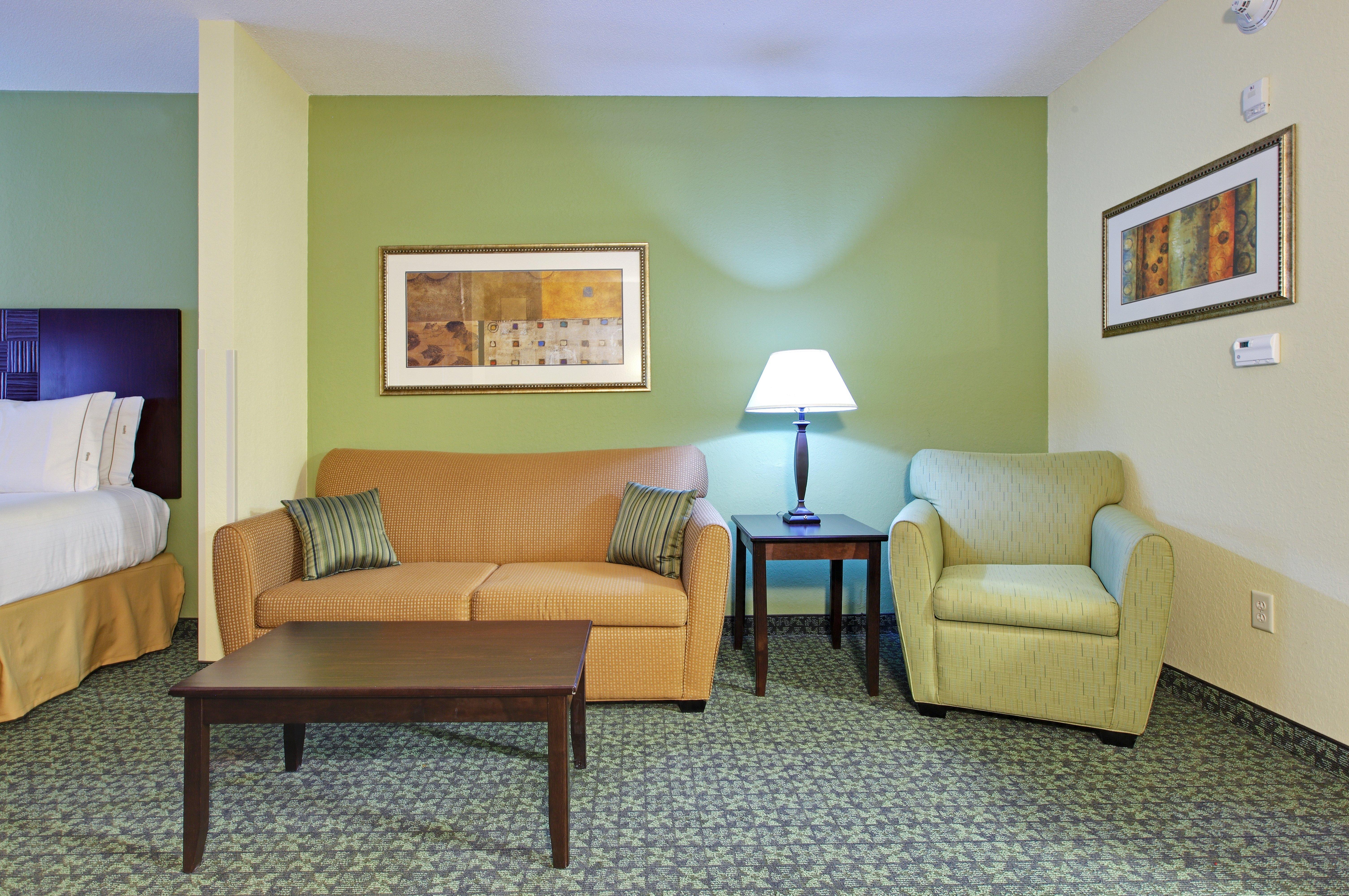 Holiday Inn Express & Suites Covington By Ihg Exterior foto