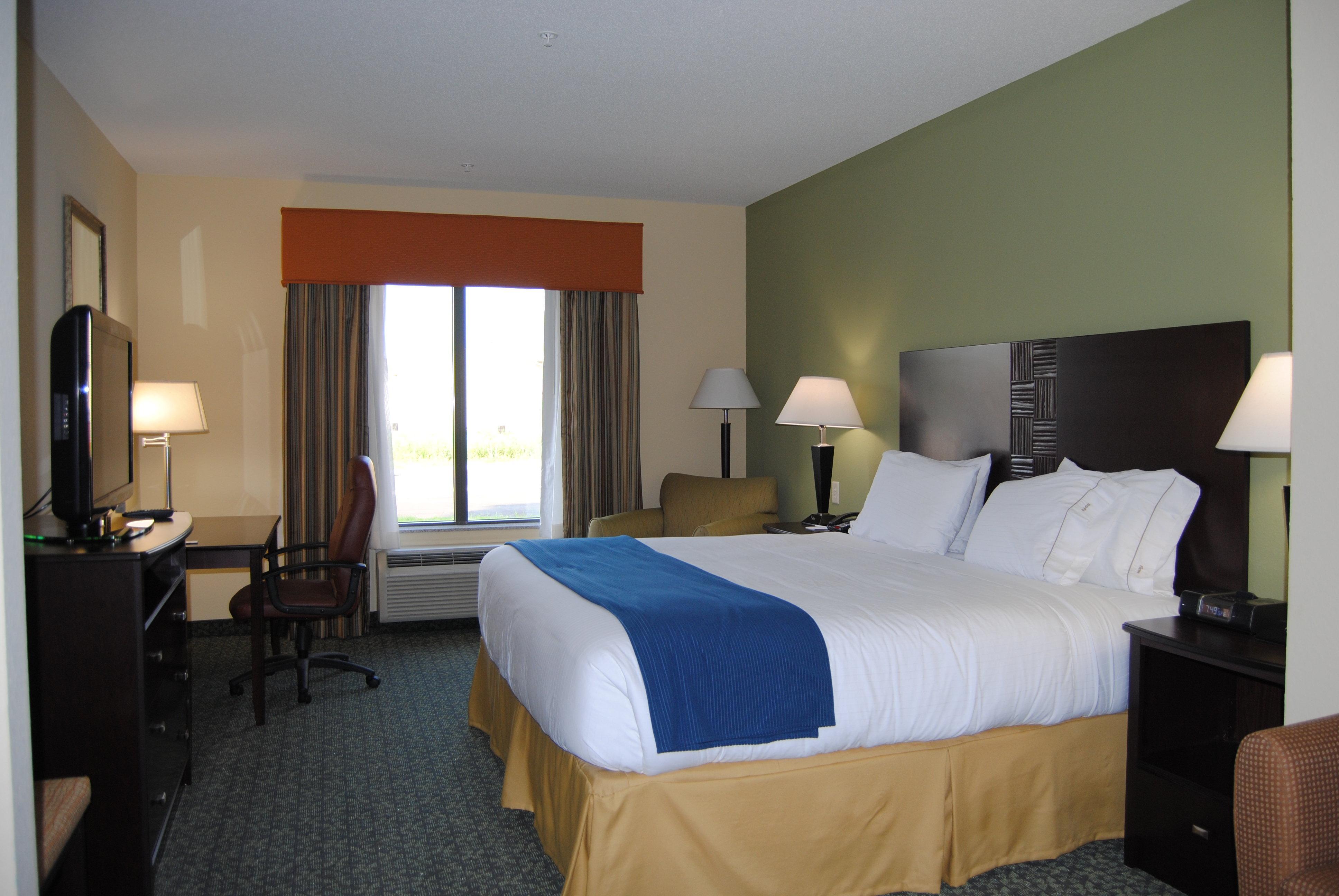 Holiday Inn Express & Suites Covington By Ihg Exterior foto